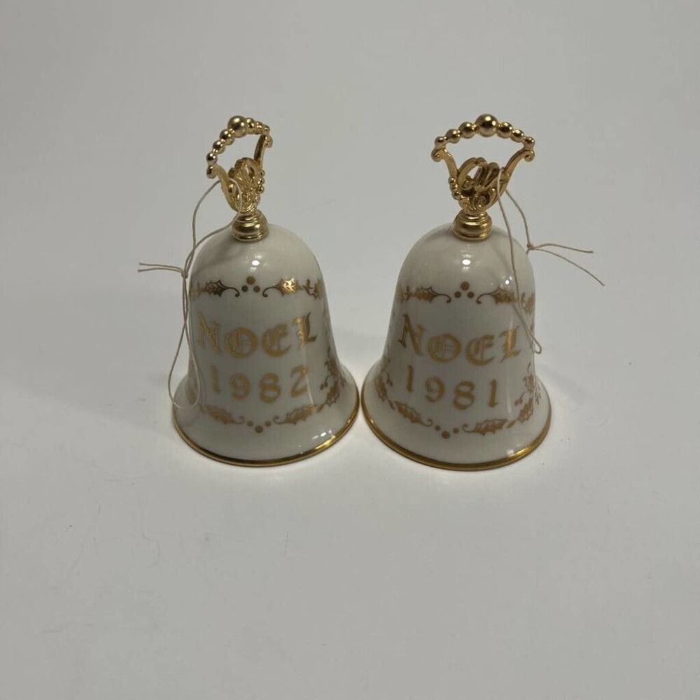 Vintage 1981-82 Christmas Bell Ornaments Set Of 2 Holiday Scene Noel Tree Decor - Picture 3 of 6